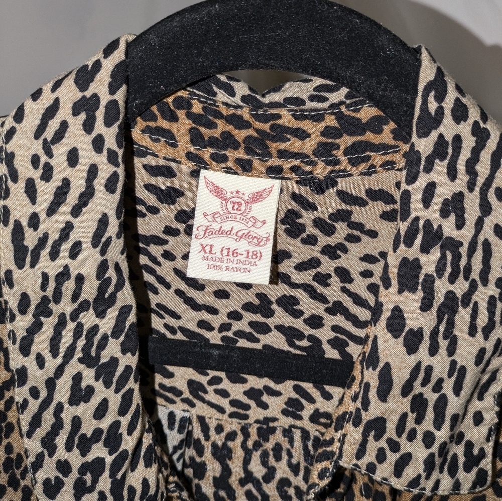 Faded Glory Leopard Print Button-Down Shirt - Picture 5 of 5